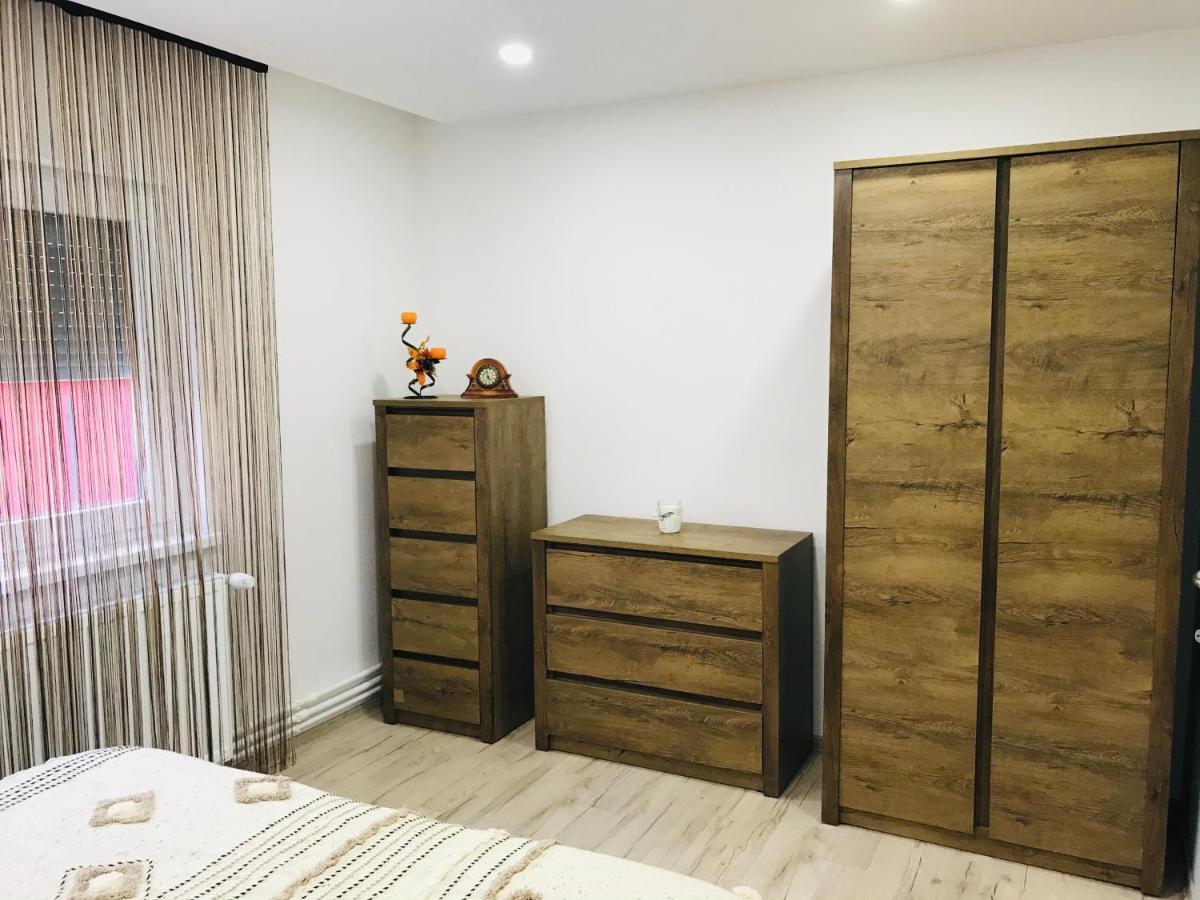 Comfy Apartment - Free Private Parking,Ac,Wi-Fi Карей Екстер'єр фото